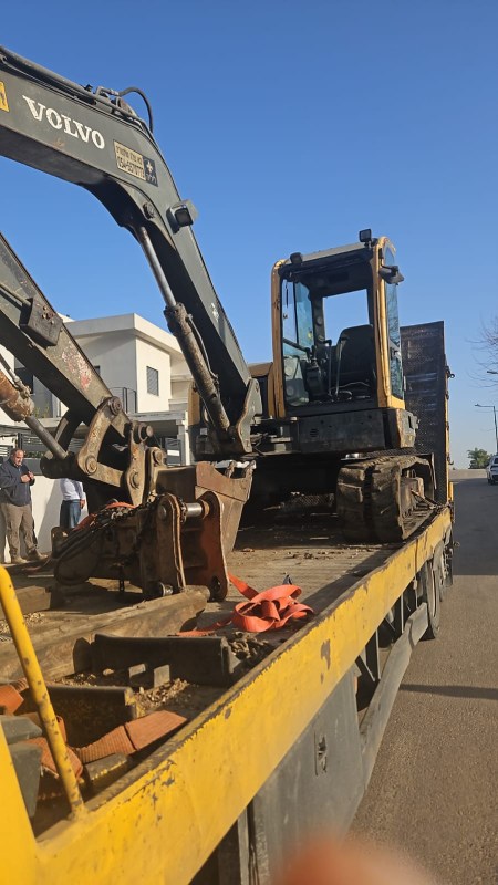 גרירת באגר עם גרר עד 16 טון, כולל העמסה, קיבוע ושינוע מקצועי של כלי כבד בין אתרי עבודה, מוסכים ושטחי עבודה.,גרירת באגר